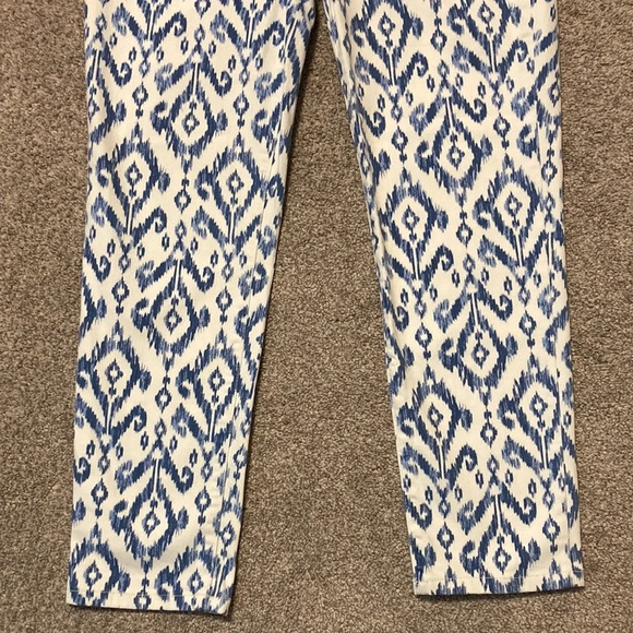 Chico’s So Slimming Stretch Blue and White Ikat Patterned Jeans US 4 / Chico’s 0 - Picture 3 of 16